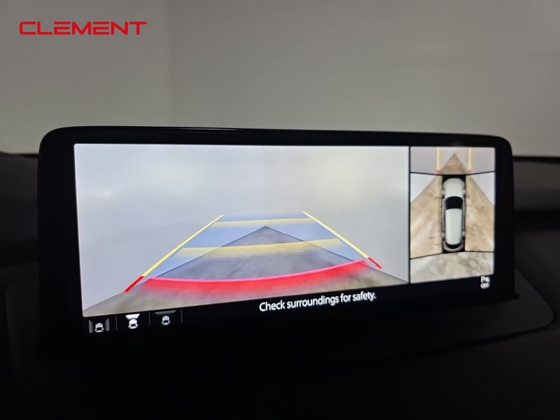 Mazda CX-9 Vehicle Full-screen Gallery Image 18