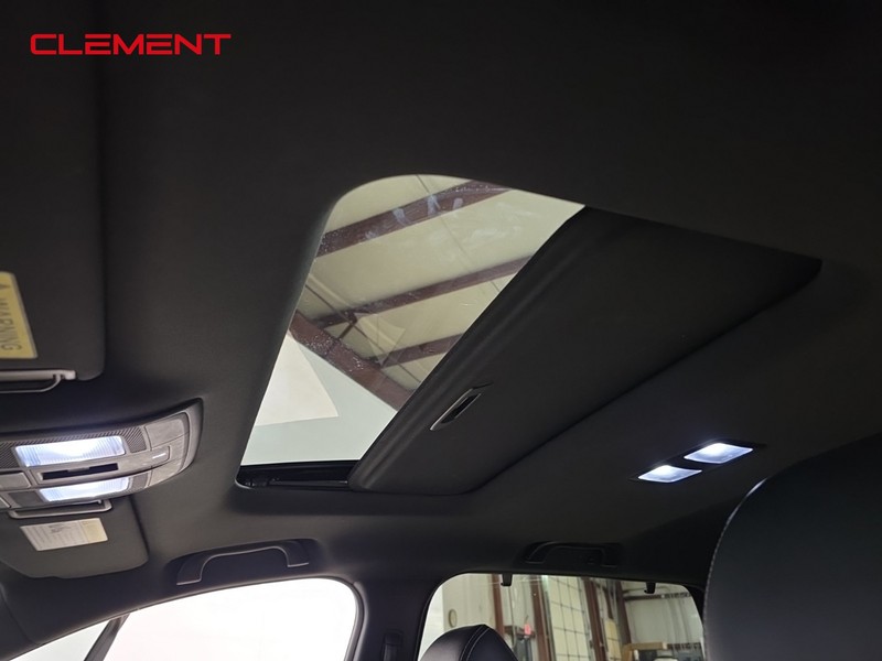 Mazda CX-9 Vehicle Full-screen Gallery Image 22