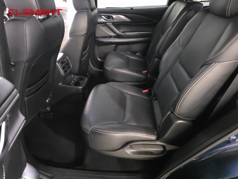 Mazda CX-9 Vehicle Full-screen Gallery Image 28