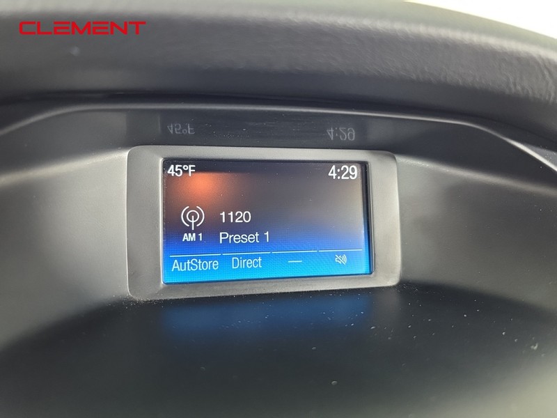 Ford Focus Sedan Vehicle Full-screen Gallery Image 17