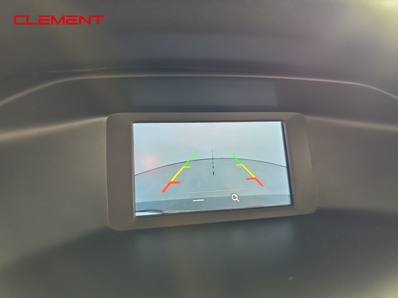 Ford Focus Sedan Vehicle Full-screen Gallery Image 18