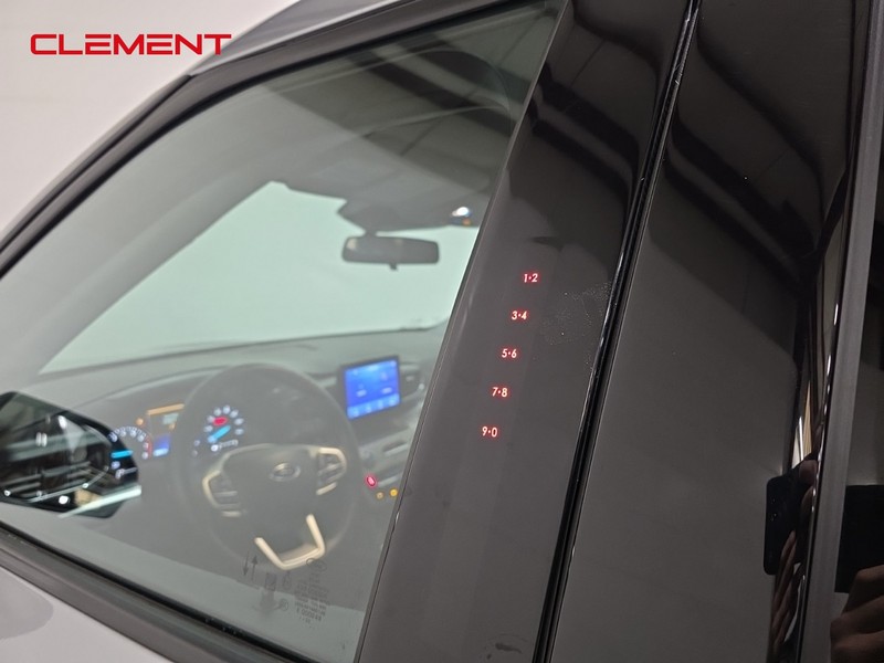 Ford Explorer Vehicle Image 10