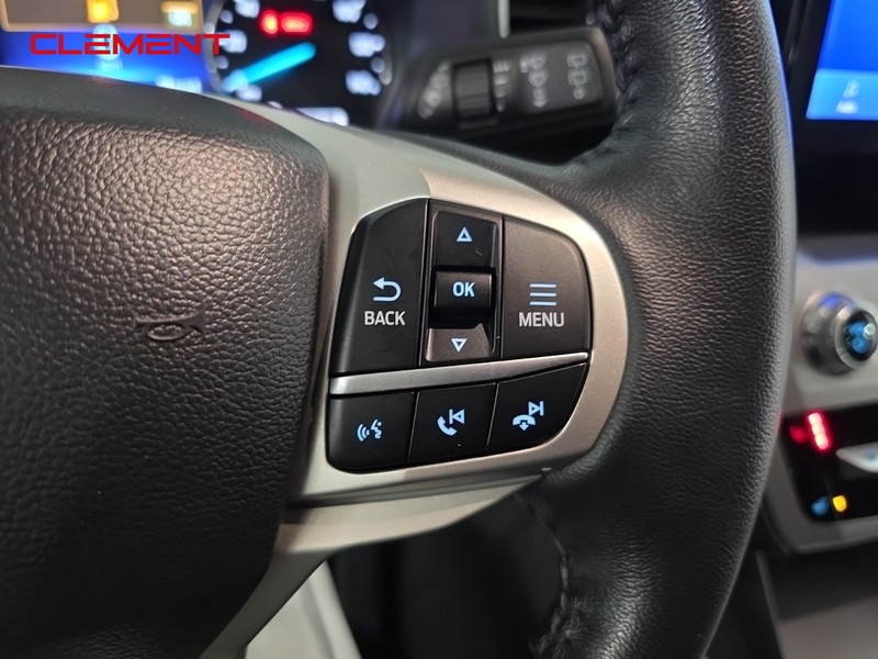 Ford Explorer Vehicle Image 16