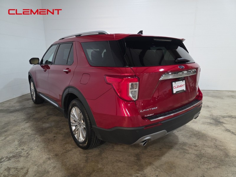 Ford Explorer Vehicle Full-screen Gallery Image 8