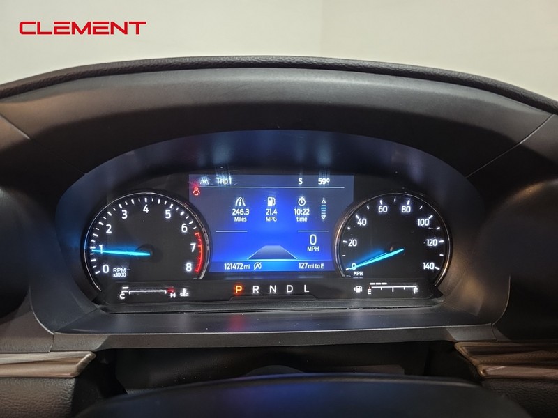 Ford Explorer Vehicle Full-screen Gallery Image 19