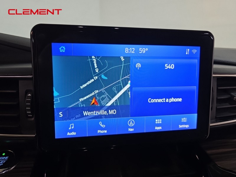 Ford Explorer Vehicle Full-screen Gallery Image 20