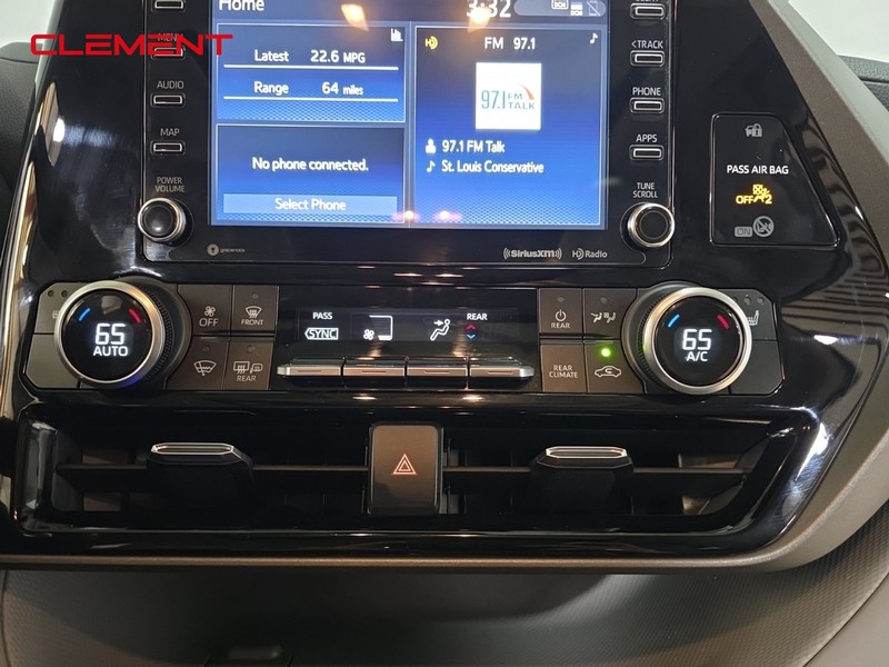 Toyota Highlander Vehicle Full-screen Gallery Image 20