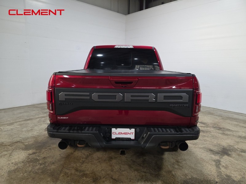 Ford F-150 Vehicle Full-screen Gallery Image 7