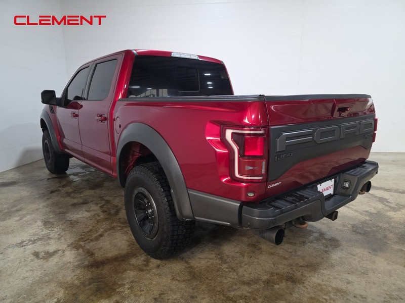 Ford F-150 Vehicle Full-screen Gallery Image 8