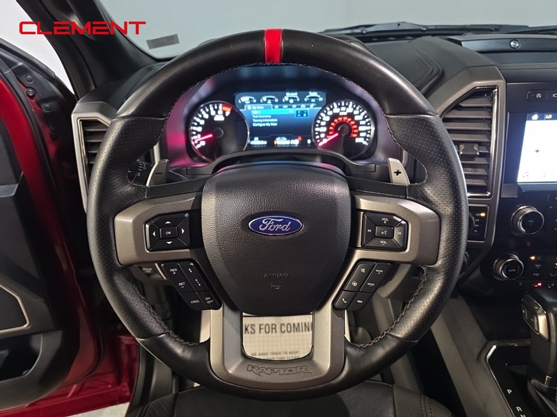 Ford F-150 Vehicle Full-screen Gallery Image 13