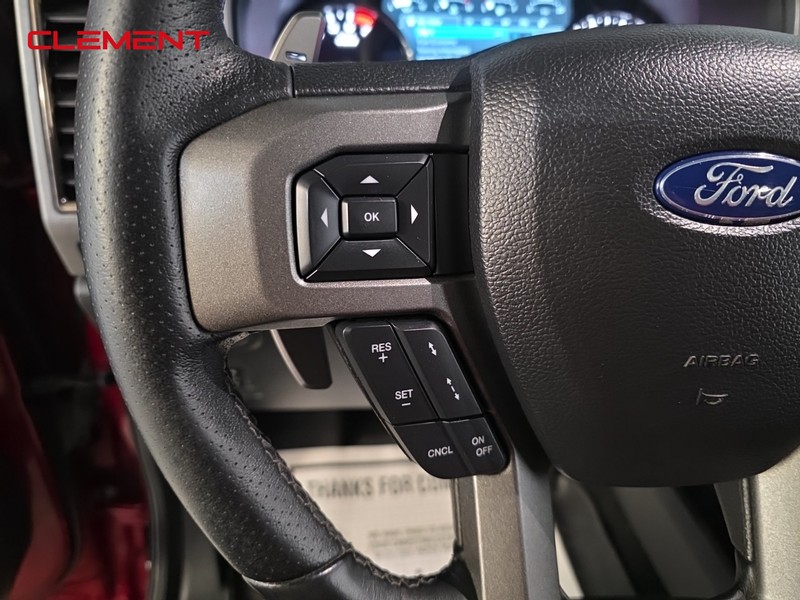 Ford F-150 Vehicle Full-screen Gallery Image 14