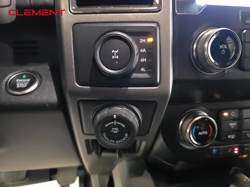 Ford F-150 Vehicle Full-screen Gallery Image 21