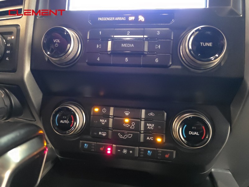 Ford F-150 Vehicle Full-screen Gallery Image 22