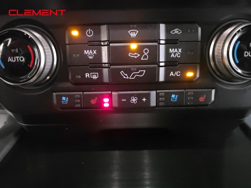 Ford F-150 Vehicle Full-screen Gallery Image 23