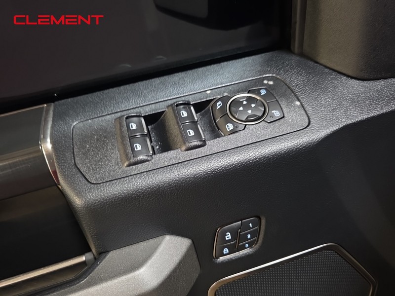 Ford F-150 Vehicle Full-screen Gallery Image 27