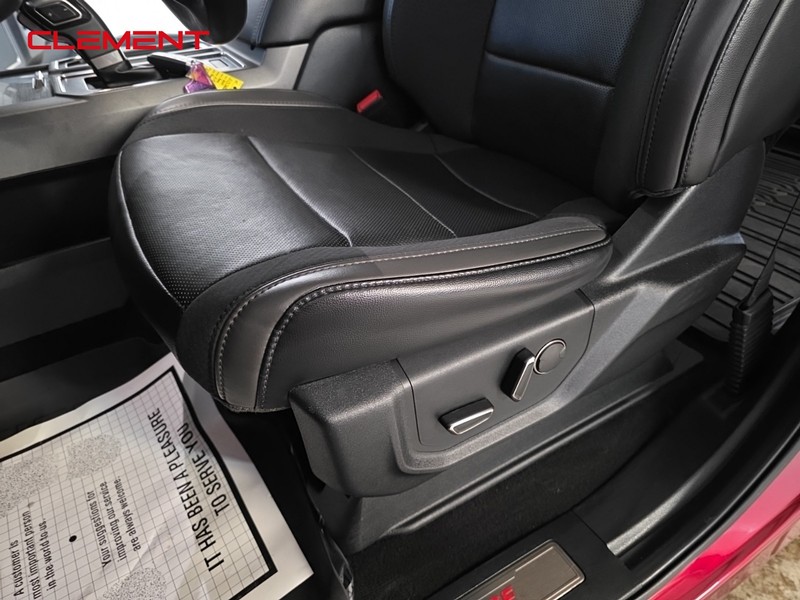 Ford F-150 Vehicle Full-screen Gallery Image 29