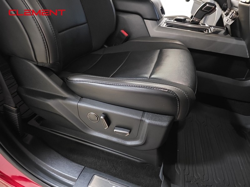 Ford F-150 Vehicle Full-screen Gallery Image 35