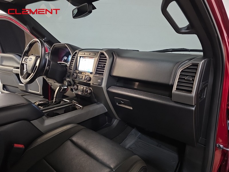 Ford F-150 Vehicle Full-screen Gallery Image 36