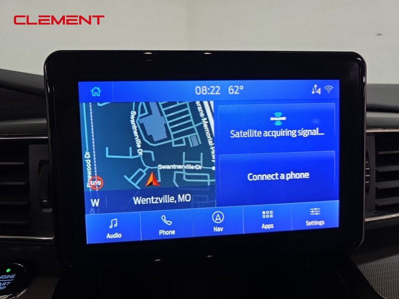 Ford Explorer Vehicle Full-screen Gallery Image 18