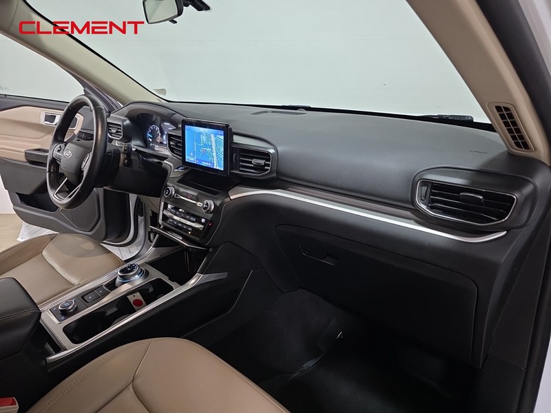 Ford Explorer Vehicle Full-screen Gallery Image 34