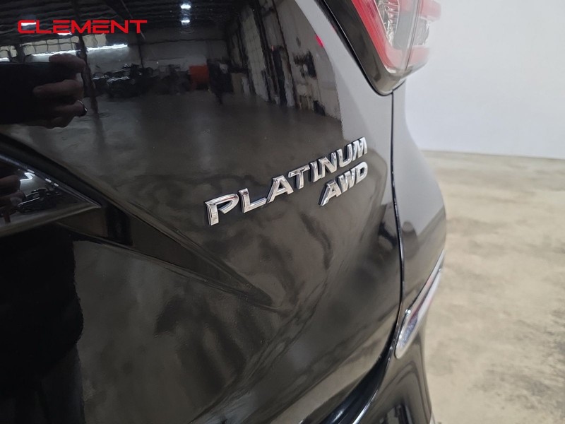 Nissan Murano Vehicle Image 09