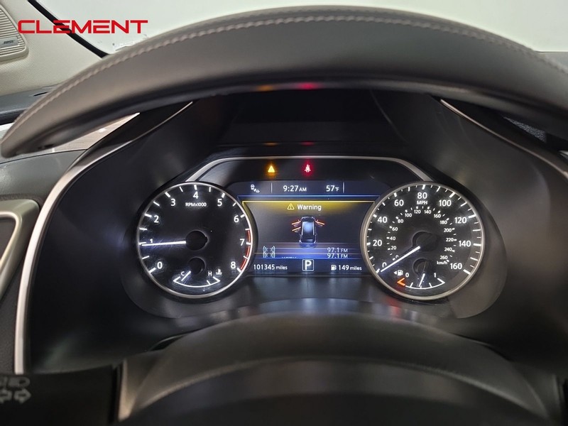 Nissan Murano Vehicle Image 16