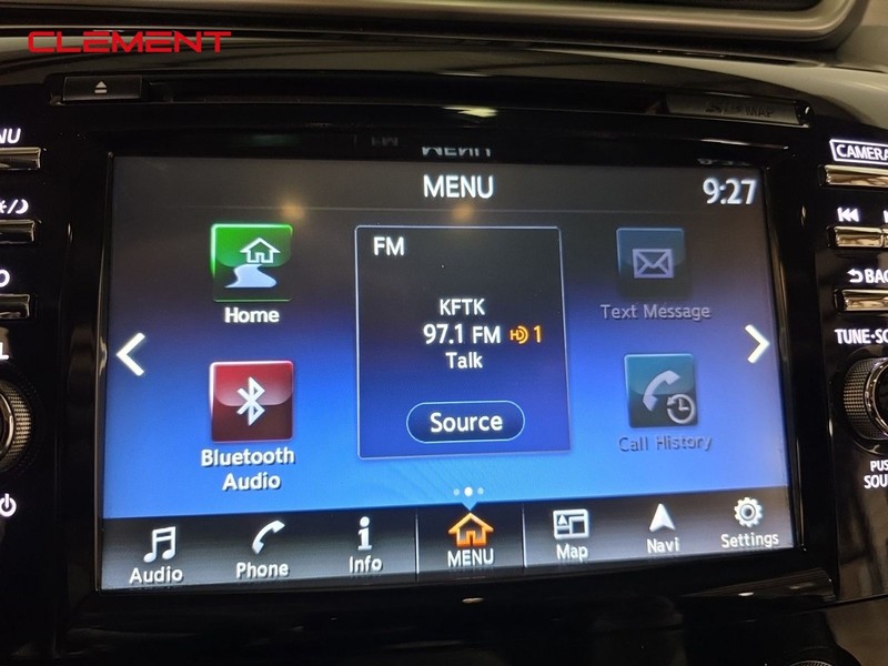 Nissan Murano Vehicle Image 18