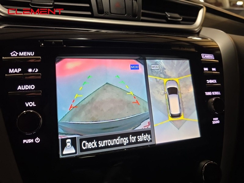 Nissan Murano Vehicle Image 20