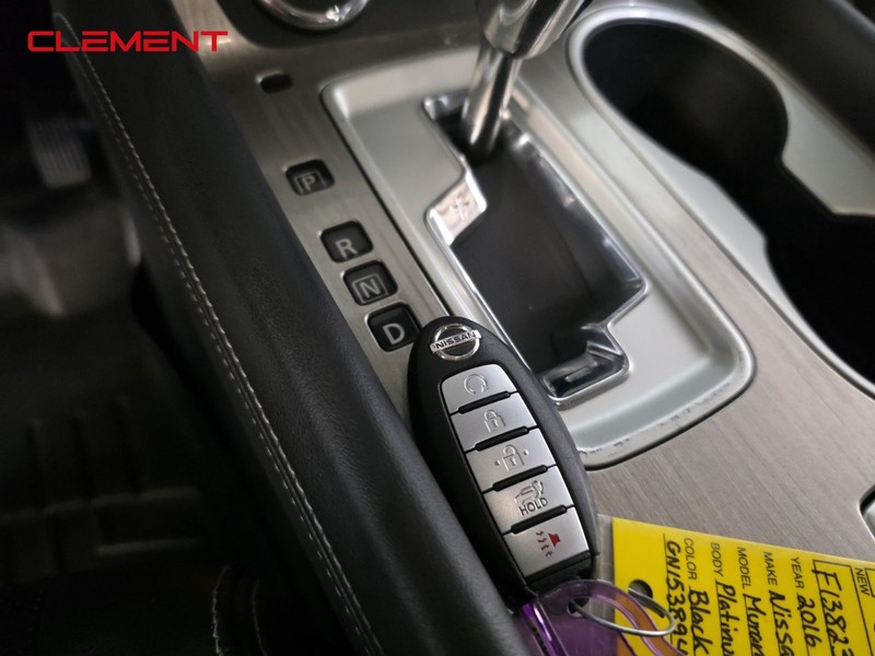 Nissan Murano Vehicle Image 22