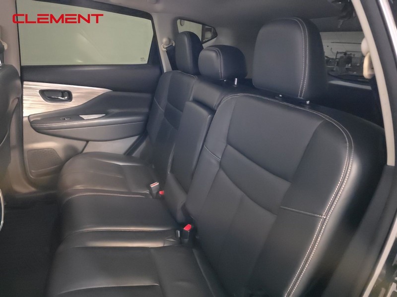 Nissan Murano Vehicle Image 30