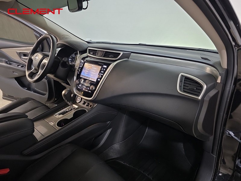 Nissan Murano Vehicle Image 33