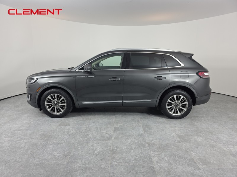 Lincoln Nautilus Vehicle Full-screen Gallery Image 5