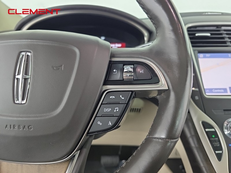 Lincoln Nautilus Vehicle Full-screen Gallery Image 12