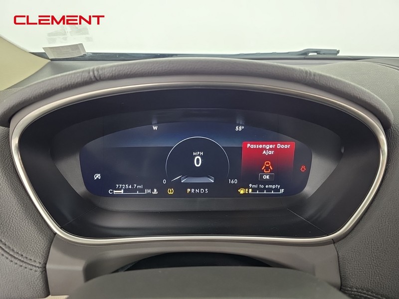 Lincoln Nautilus Vehicle Full-screen Gallery Image 13