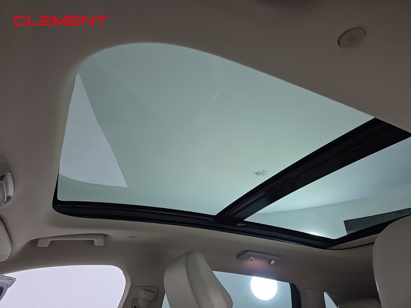 Lincoln Nautilus Vehicle Full-screen Gallery Image 19