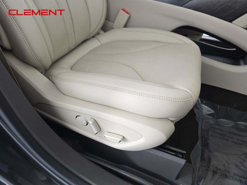 Lincoln Nautilus Vehicle Full-screen Gallery Image 28