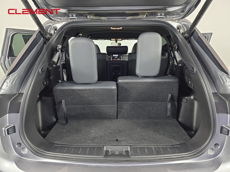Mitsubishi Outlander Vehicle Full-screen Gallery Image 9