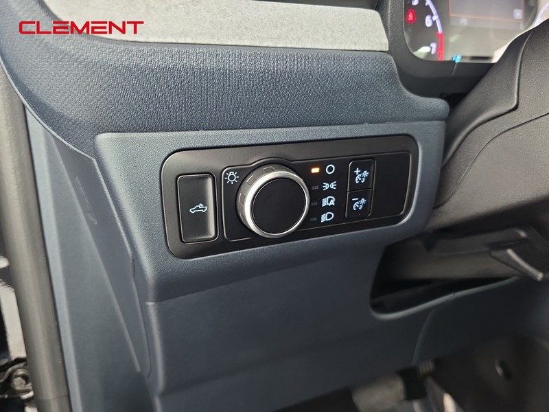 Ford Maverick Vehicle Image 11