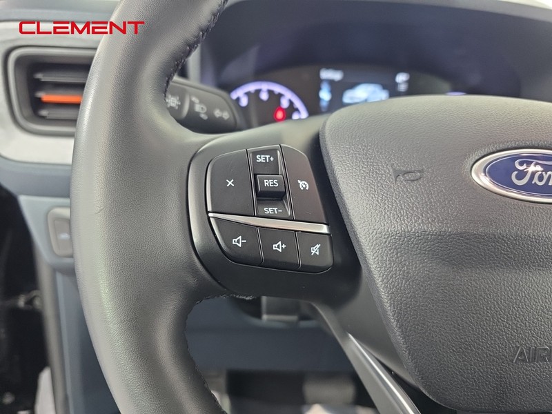 Ford Maverick Vehicle Image 13