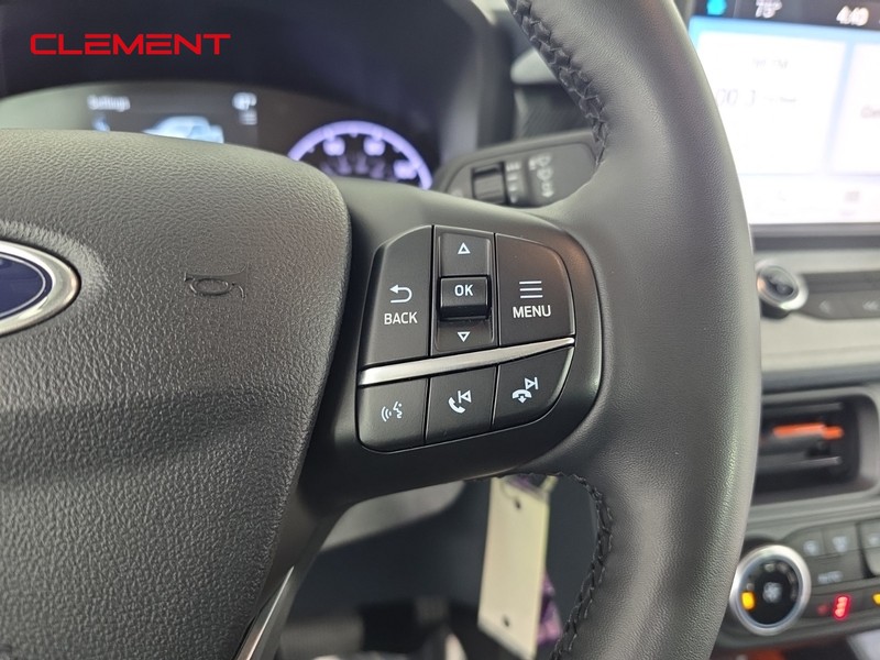 Ford Maverick Vehicle Image 14