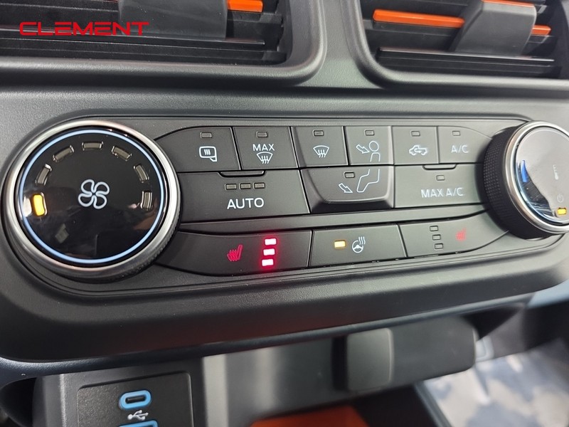 Ford Maverick Vehicle Image 22