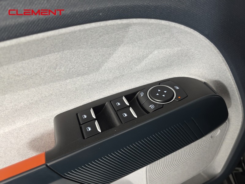 Ford Maverick Vehicle Image 25