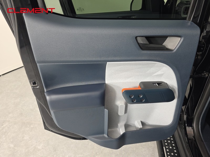 Ford Maverick Vehicle Image 29