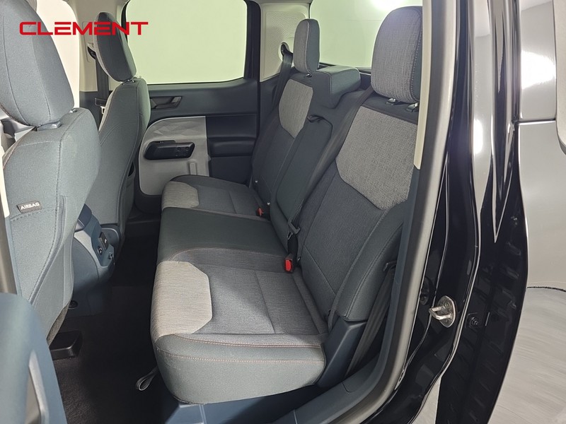 Ford Maverick Vehicle Image 30