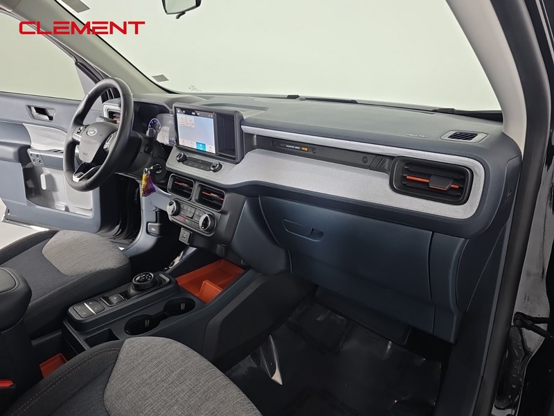 Ford Maverick Vehicle Image 32