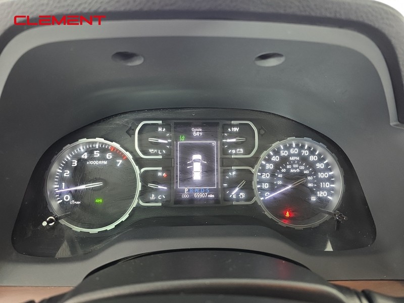 Toyota Tundra 4WD Vehicle Full-screen Gallery Image 15