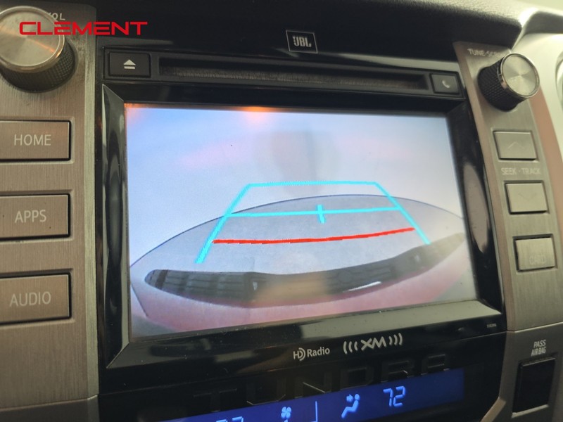 Toyota Tundra 4WD Vehicle Full-screen Gallery Image 18