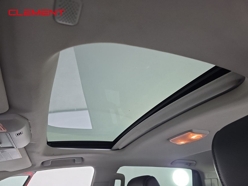 Toyota Tundra 4WD Vehicle Full-screen Gallery Image 21