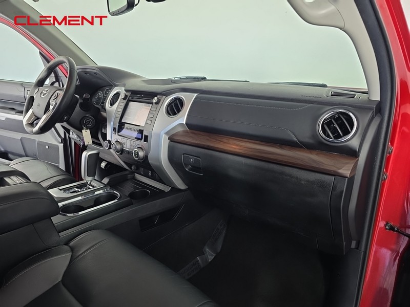 Toyota Tundra 4WD Vehicle Full-screen Gallery Image 29