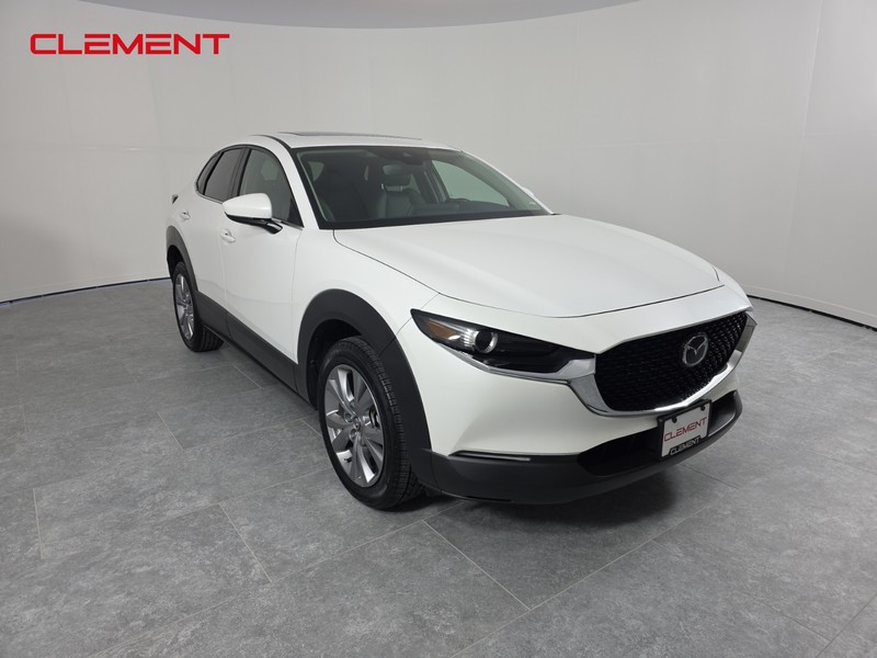 Mazda CX-30 Vehicle Full-screen Gallery Image 3